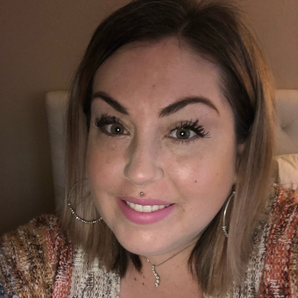 Meet your Posher, Ashley